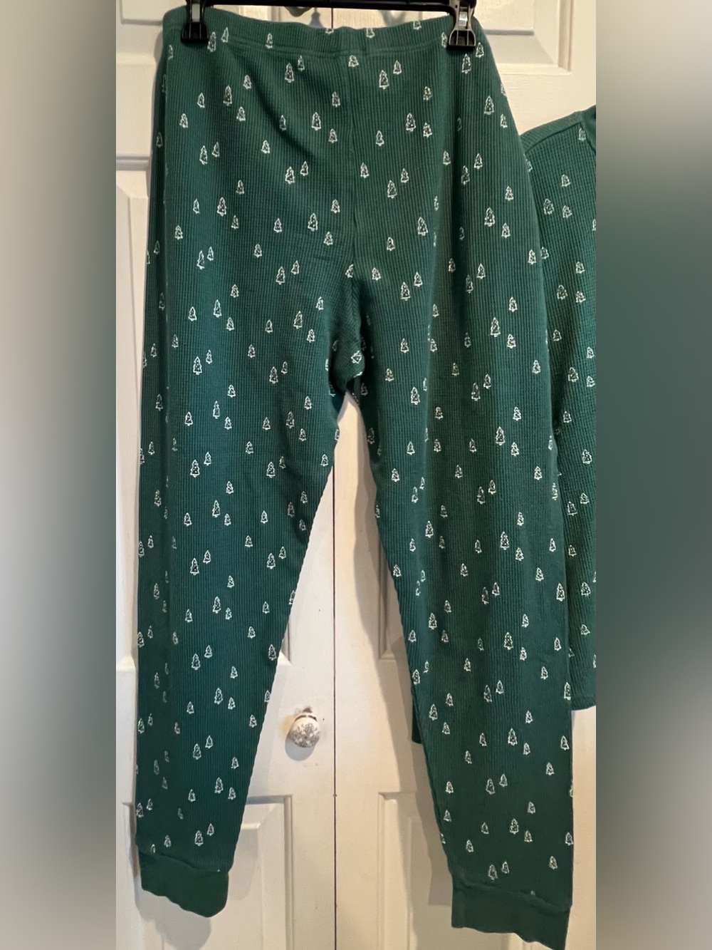 💚🌲Organic Thermal Pajama Set with Tree Print - Picture 7 of 10